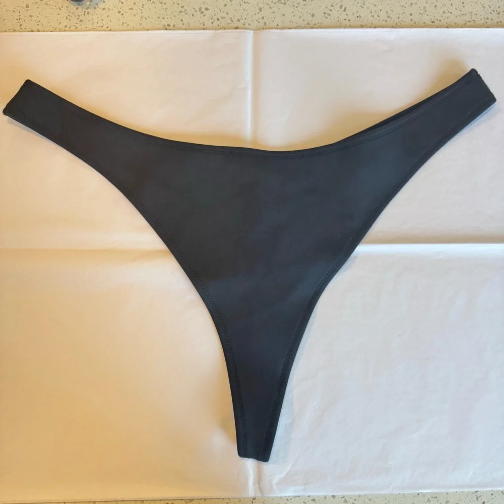 SKIMS Thong Bikini Bottoms NWT in Onyx Black 4X